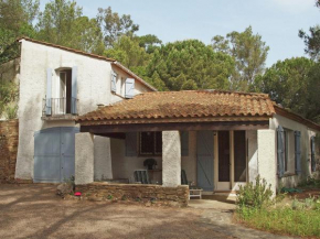 Spacious Villa near Sea in Cavalaire sur Mer